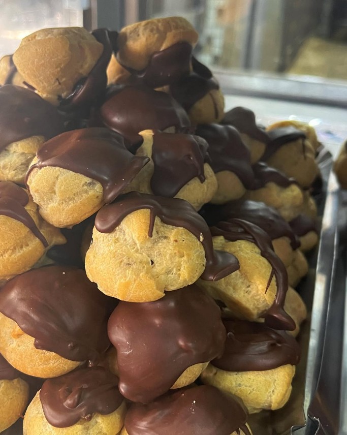 Croissants feitos com manteiga importada 🥐